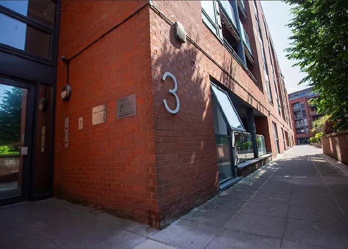 Quebec Building